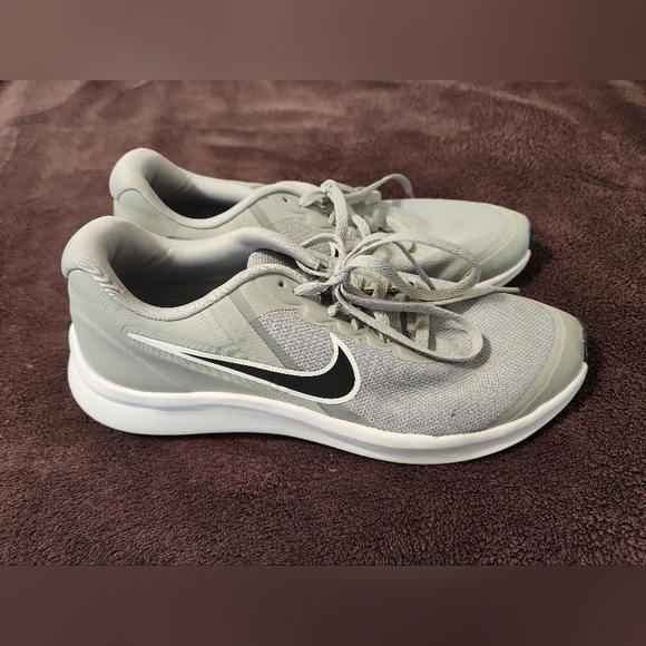 NikeStar Runner 3 GS Shoe - Picture 1 of 3